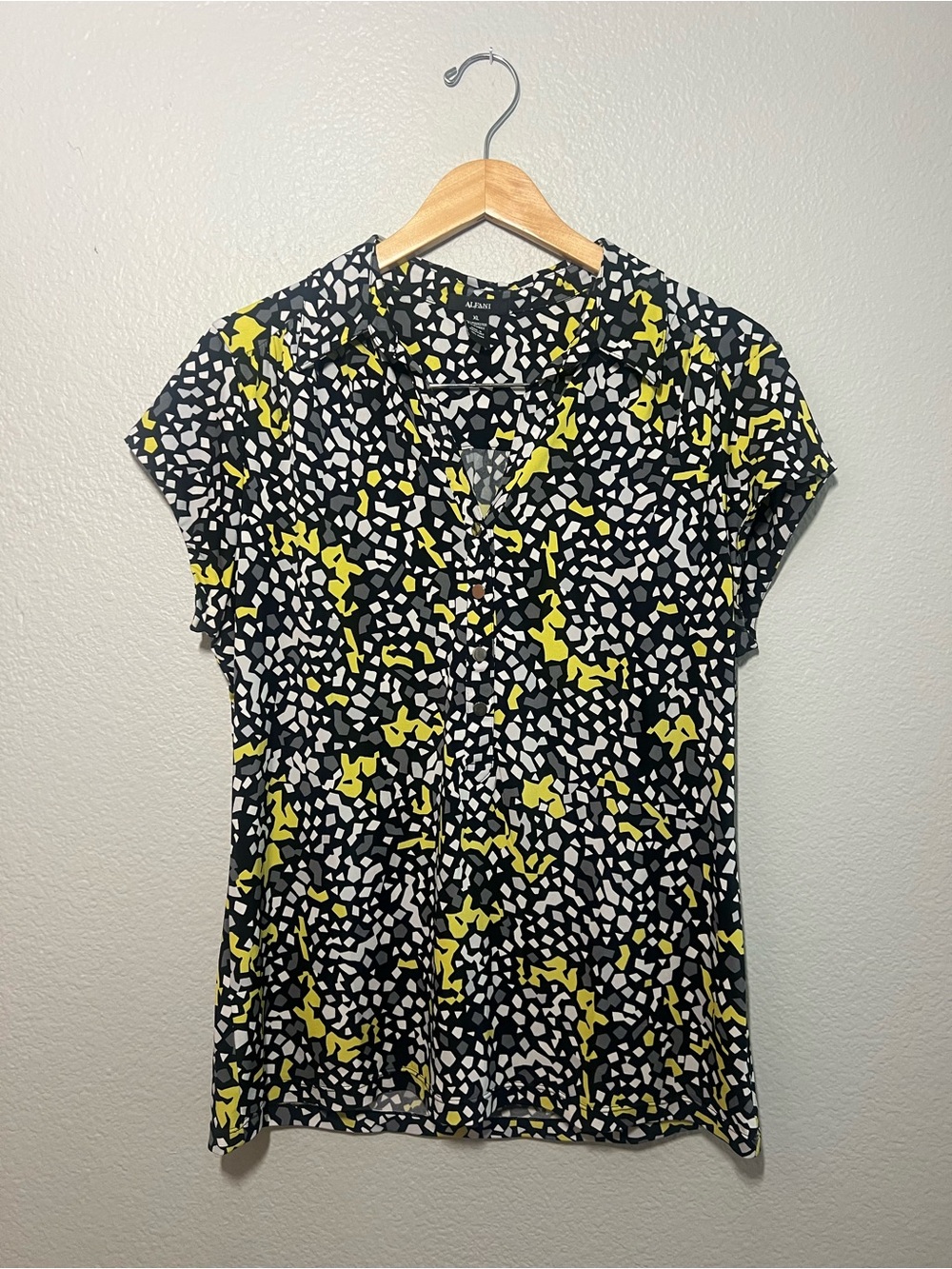 Alfani Black Short Sleeve Button-Front Top with White & Yellow Print